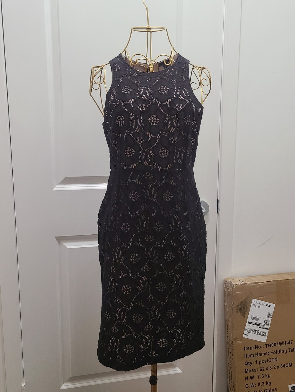 Black Lace Sheath Dress - Elegant Sleeveless Cocktail Dress